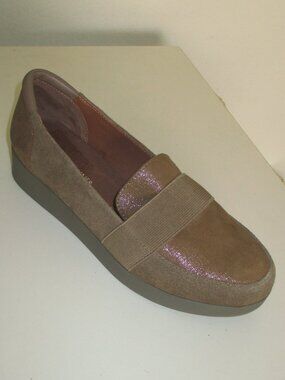Donald J Pliner "Veree" Womens Fawn Suede Leather Wedge Loafer NWOB - Size 6.5M